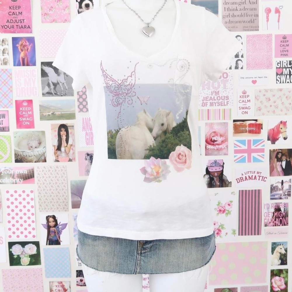 y2k fairy horse graphic v neck baby tee size small